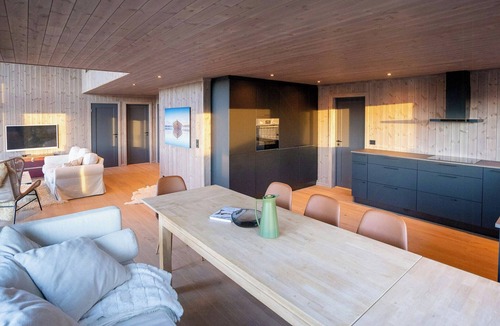 Vestre Slidre House | Modern cabin in scenic Valdres Nature Park