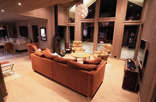 Vestre Slidre House | Modern cabin in scenic Valdres Nature Park