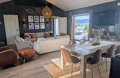 Grondalen House | Modern cabin with jacuzzi near Trysil alpine