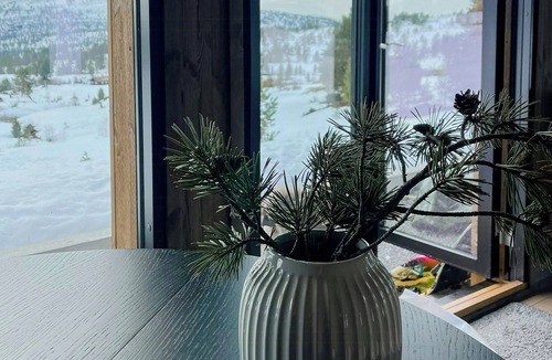 Stryn House | Modern cabin with panoramic views in Stryn