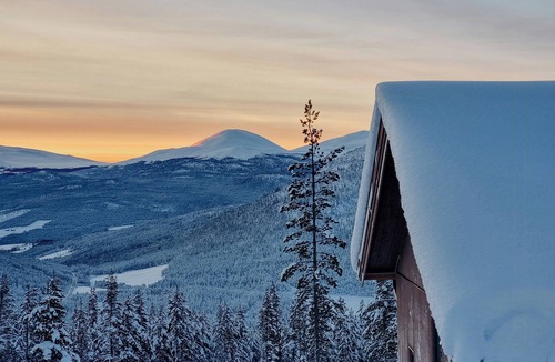 Vaga House | Modern cabin with panoramic view on Bringsfjellet