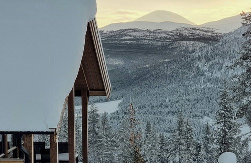 Vaga House | Modern cabin with panoramic view on Bringsfjellet