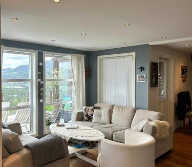 Suldal House | Modern Cabin With Panoramic Views In Aukland
