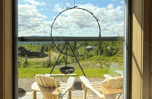 Rena House | Modern cabin with ski-in/out near Birken trails