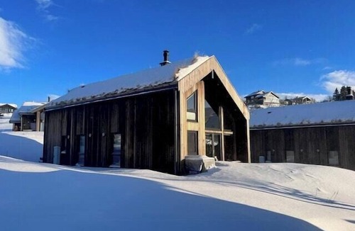 Rauland House | Modern cabin with view in Rauland