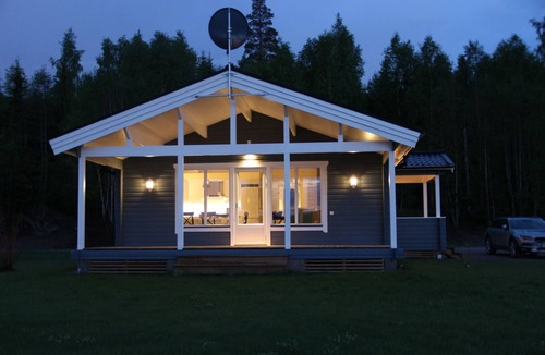 Svardsjo Ski Chalet | Modern cottage on the beautiful Hinsen lake