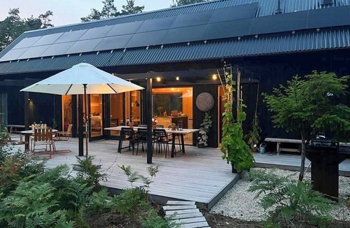 Klintehamn House | Modern designed barn house at Eksta coast