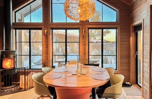 Kroderen House | Modern family cabin by Tempelseter ski trails