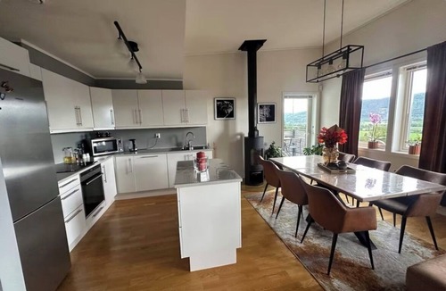 Krokstadelva House | Modern family house