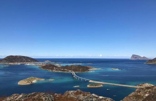 Tromso Apartment | Modern Fjord View Apt near City