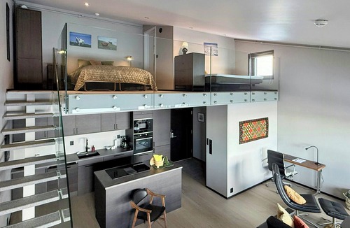 Kamben Apartment | Modern flat with fjord view on Golsfjellet