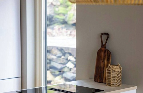 Trollhattan House | Modern forest villa with sea views and sauna