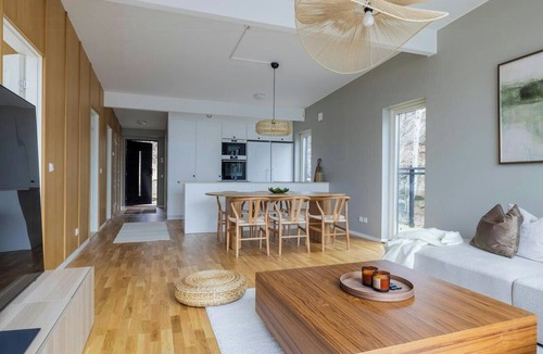 Trollhattan House | Modern forest villa with sea views and sauna