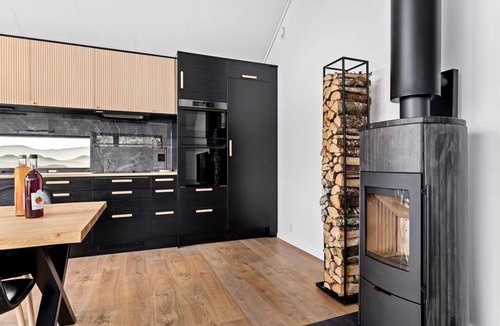 Hafslo Condo | Modern gem by beautiful Hafslovatnet