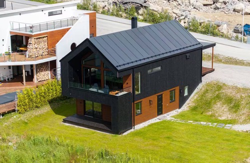 Hafslo Condo | Modern gem by beautiful Hafslovatnet