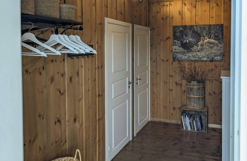 Dovre House | Modern hand-crafted log cabin