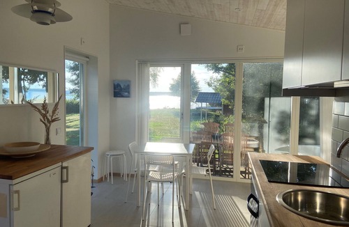 Varnamo Municipality House | Modern holiday home by the lake Vidöstern