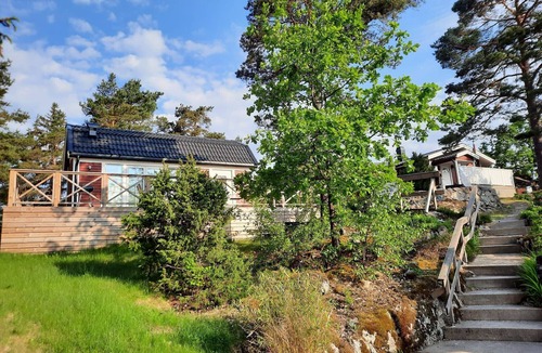 Grodinge House | Modern holiday home with internet near the sea and on the doorstep of Stockholm