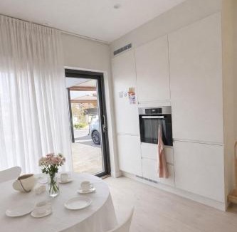 Ytrebygda Apartment | Modern house in Bergen 15 min to city 10 min to airport