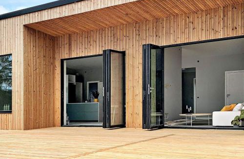 Hacksvik House | Modern Lakeside Retreat-By Traum