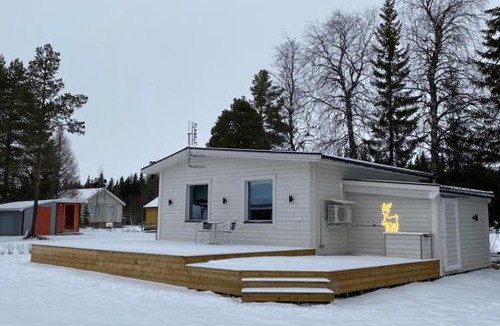 Slagnas House | Modern Lapland Cottage with Outdoor Sauna & BBQ Hut