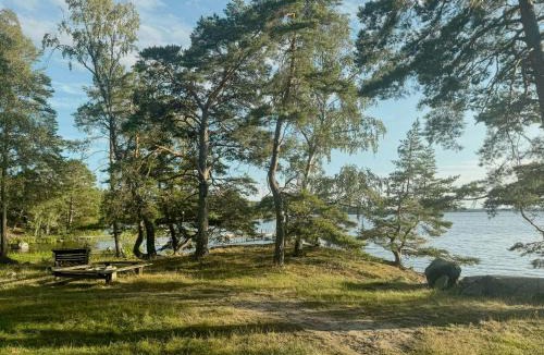 Enkoping House | Modern Mini-Villa With Lake View On Bryggholmen