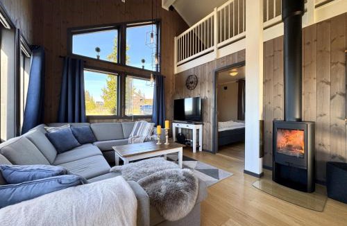 Nord-Aurdal House | Modern mountain cabin in Tisleidalen, Golsfjellet