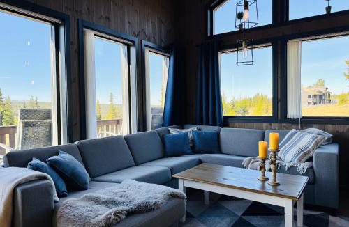 Nord-Aurdal House | Modern mountain cabin in Tisleidalen, Golsfjellet