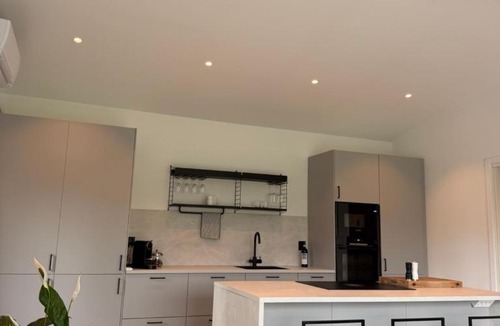 Alingsas Apartment | Modern nybyggd lägenhet med hotellkänsla intill sjön Gerdsken