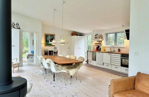 Vislanda House | Modern peninsula cabin with panoramic view