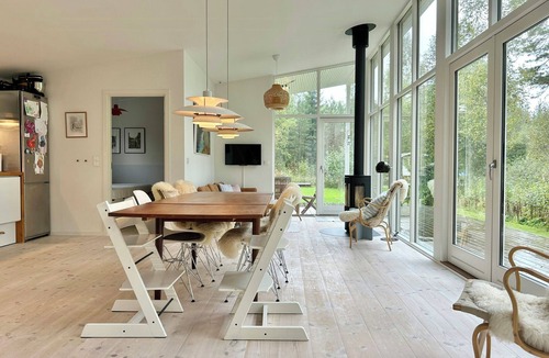 Vislanda House | Modern peninsula cabin with panoramic view