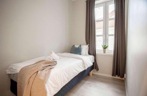 Sandviken Apartment | Modern Seafront 3BR Loft Walk to Bryggen - SVB305