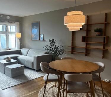 Fevik Apartment | Modern seaside apartment at Fevik in Grimstad