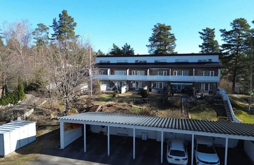 Espoo House | Modern Seaside Townhouse with Sauna, Garden & Free Parking