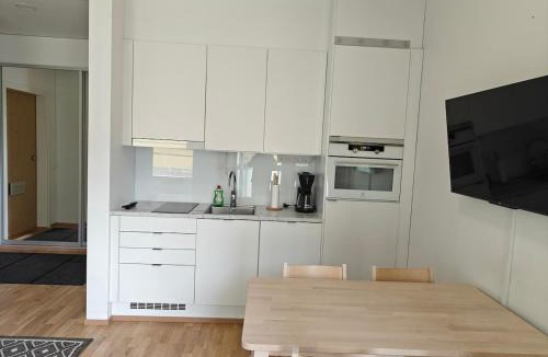 Tikkurila Apartment | Modern Studio - Train - Airport - Self Check-In