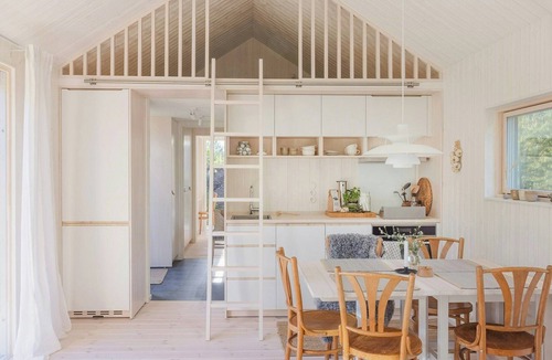 Ljugarn House | Modern summer house near the sea in Ardre