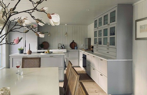 Risor House | Modern summer house with pool in Risør