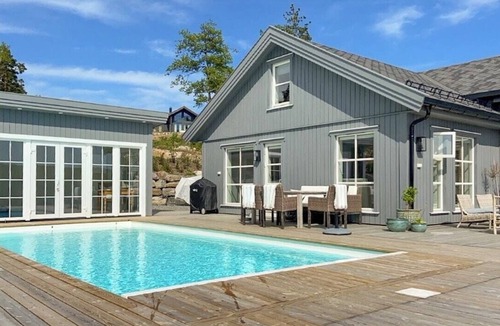 Risor House | Modern summer house with pool in Risør