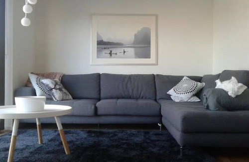 Sollentuna House | Modern townhouse on Arlanda - Stockholm metro line