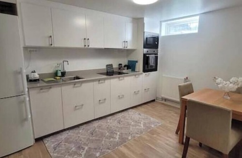 Torslanda Apartment | Modern two-bedroom apartment near Volvo Cars
