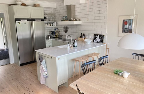 Nacka Municipality House | Modern villa near archipelago, close to Stockholm city, great for families