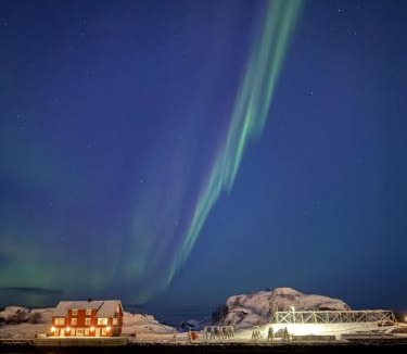 Stamsund House | Modern waterfront rorbu with terrace and stunning sea view - free parking