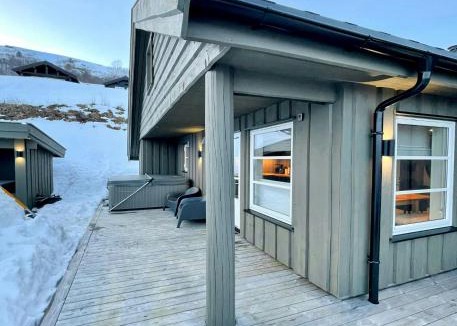 Møre og Romsdal House | Moderne Hytte Med Spabad Nær Ålesund