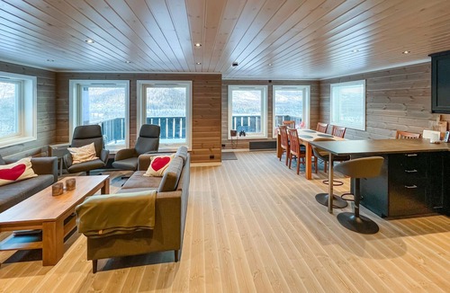 Vang House | Moderne hytte midt i skibakken