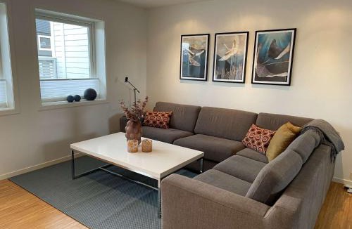 Alesund House | Moderne rekkehus, god standard.
