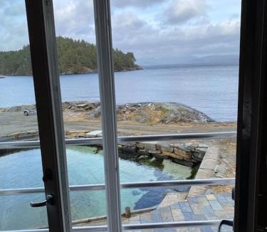 Sveio House | Moderne Rorbu helt i sjøkanten