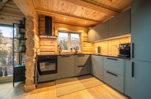 Kviteseid Ski Chalet | Moose Lodge 6p - Three Bedroom Chalet, Sleeps 6
