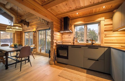 Kviteseid Ski Chalet | Moose Lodge 6p - Three Bedroom Chalet, Sleeps 6