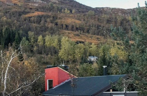 Kvam House | Mountain cabin with glacier views