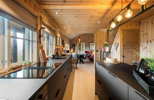 Kvam House | Mountain cabin with panoramic views in Kvamskogen